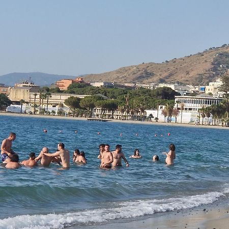 Apartamento Loft Magna Grecia Reggio Calabria Centro Storico A 3 Minuti A Piedi Dal Mare Exterior foto