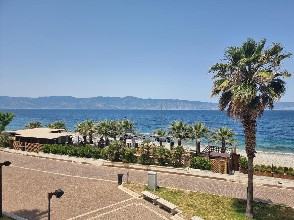 Apartamento Loft Magna Grecia Reggio Calabria Centro Storico A 3 Minuti A Piedi Dal Mare Exterior foto
