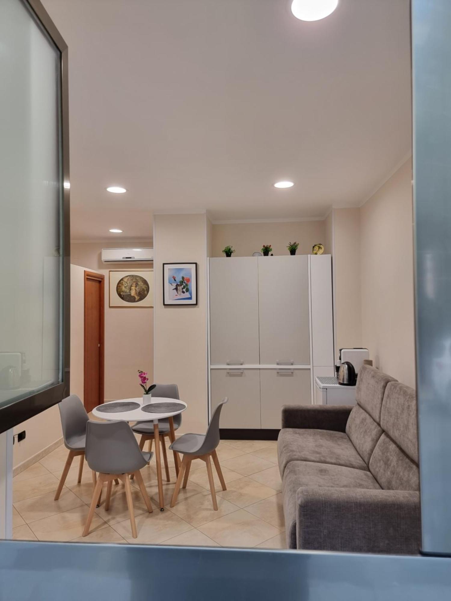 Apartamento Loft Magna Grecia Reggio Calabria Centro Storico A 3 Minuti A Piedi Dal Mare Exterior foto